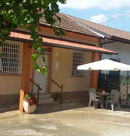 La Casa Dei Nonni לינה וארוחת בוקר